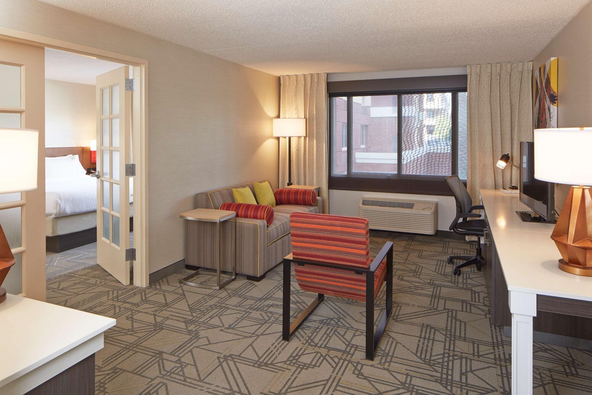 Hilton Garden Inn Scottsdale Old Town Exterior photo